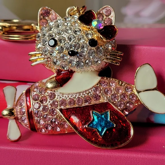 Kitty in an Airplane Keychain/Bagcharm - Picture 2 of 2